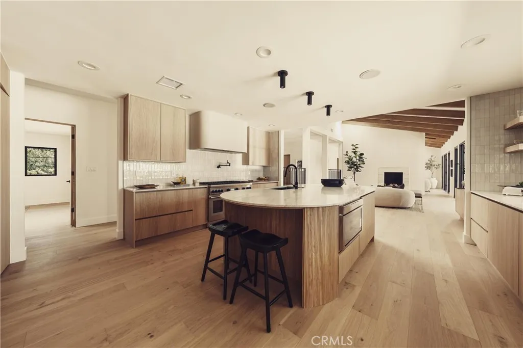 4195 Alonzo Avenue, Encino, California 91316 home-pic-14